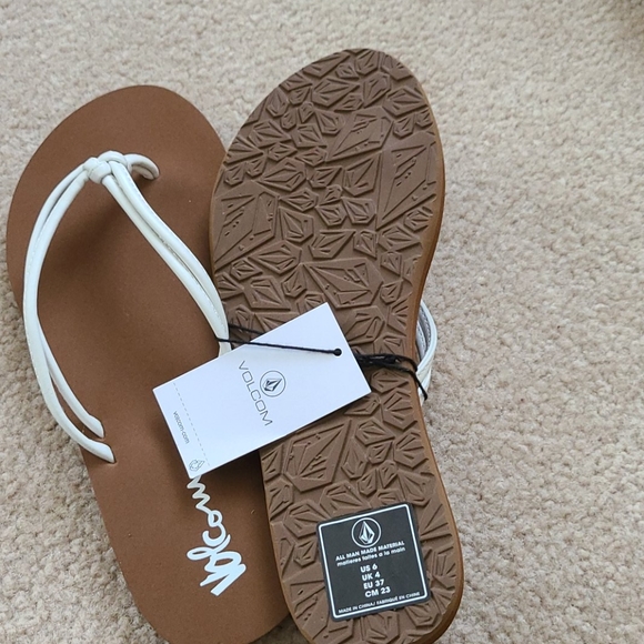 Sandals - Picture 2 of 3